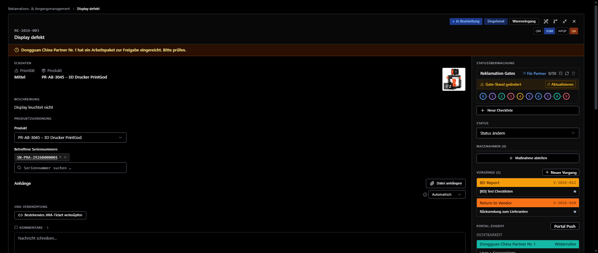 Reklamationsfall-Detail in EnterpriseCAQ: Produktzuordnung mit betroffener Seriennummer, Reklamations-Gates, verknüpfte Vorgänge (8D-Report, Return to Vendor) und Portal-Sichtbarkeit für den Partner